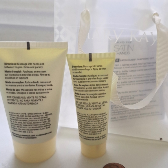 2 piece Mary Kay mini Satin Hands set - Picture 2 of 2